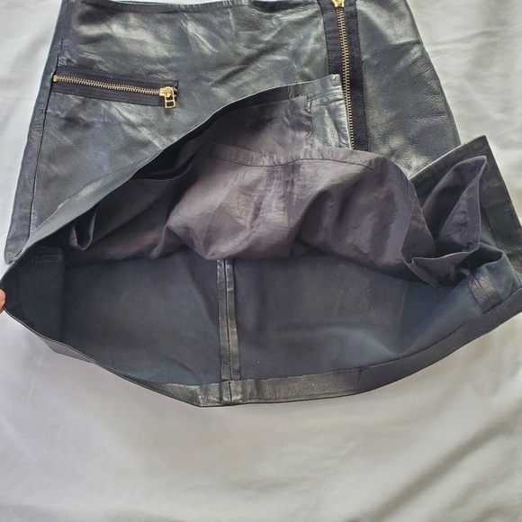 Bod & Christensen Genuine Leather Asymmetrical Zip Mini Black Skirt - Picture 6 of 15
